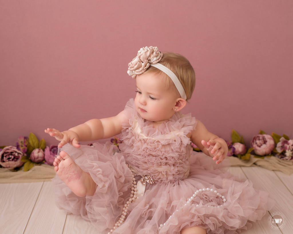 baby girl first birthday pink backdrop Kingston milestone photography