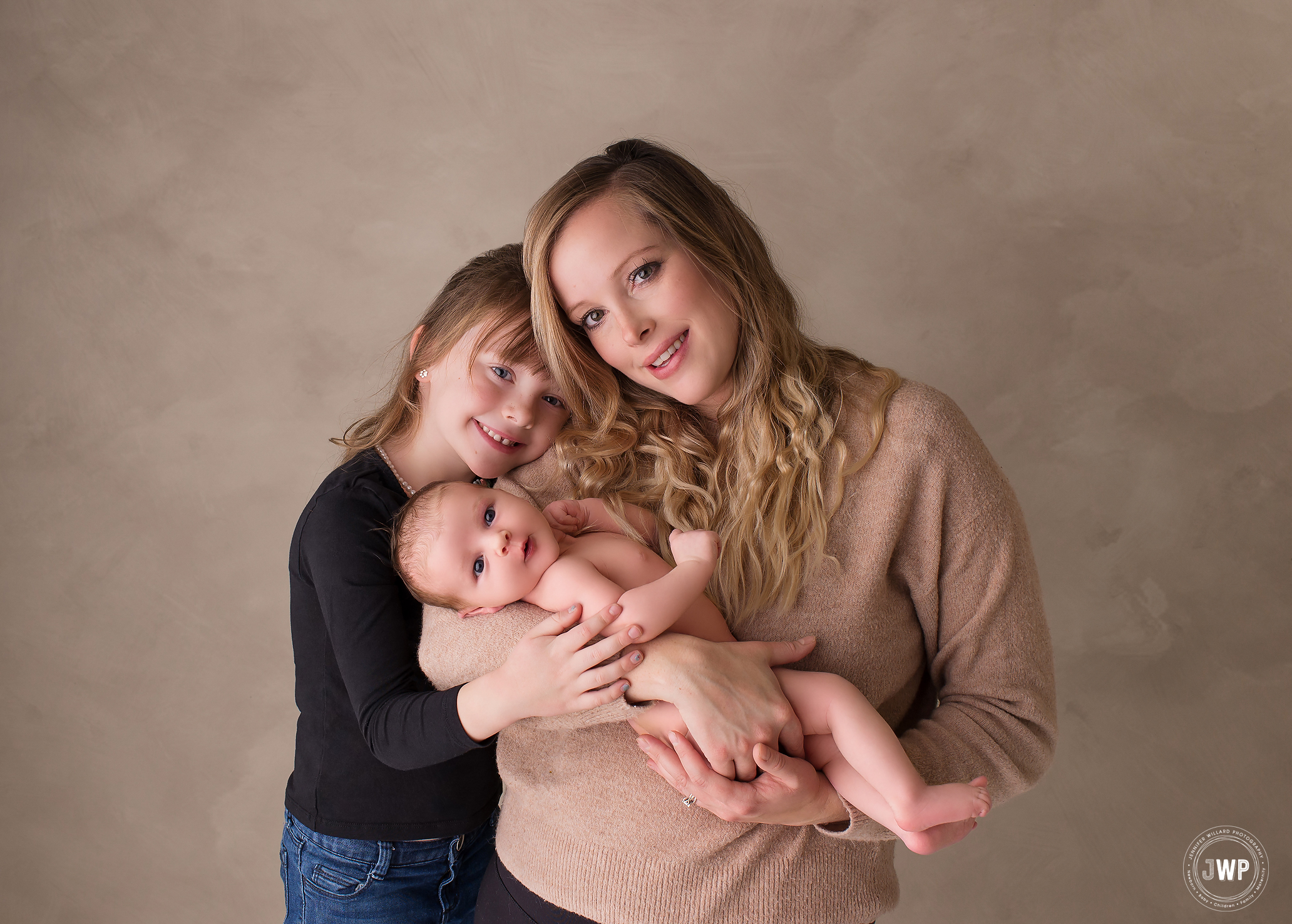 baby girl Mother big sister Kingston newborn photographer