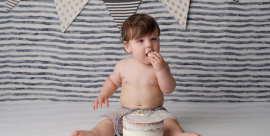 First Birthday Cake Smash grey white backdrop Kingston Baby Photographer