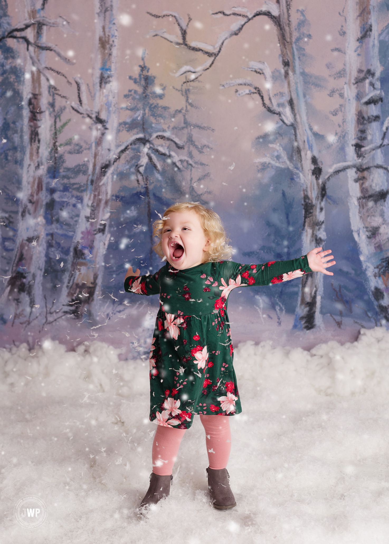 little girl throwing snow Winter scene Kingston mini session photography