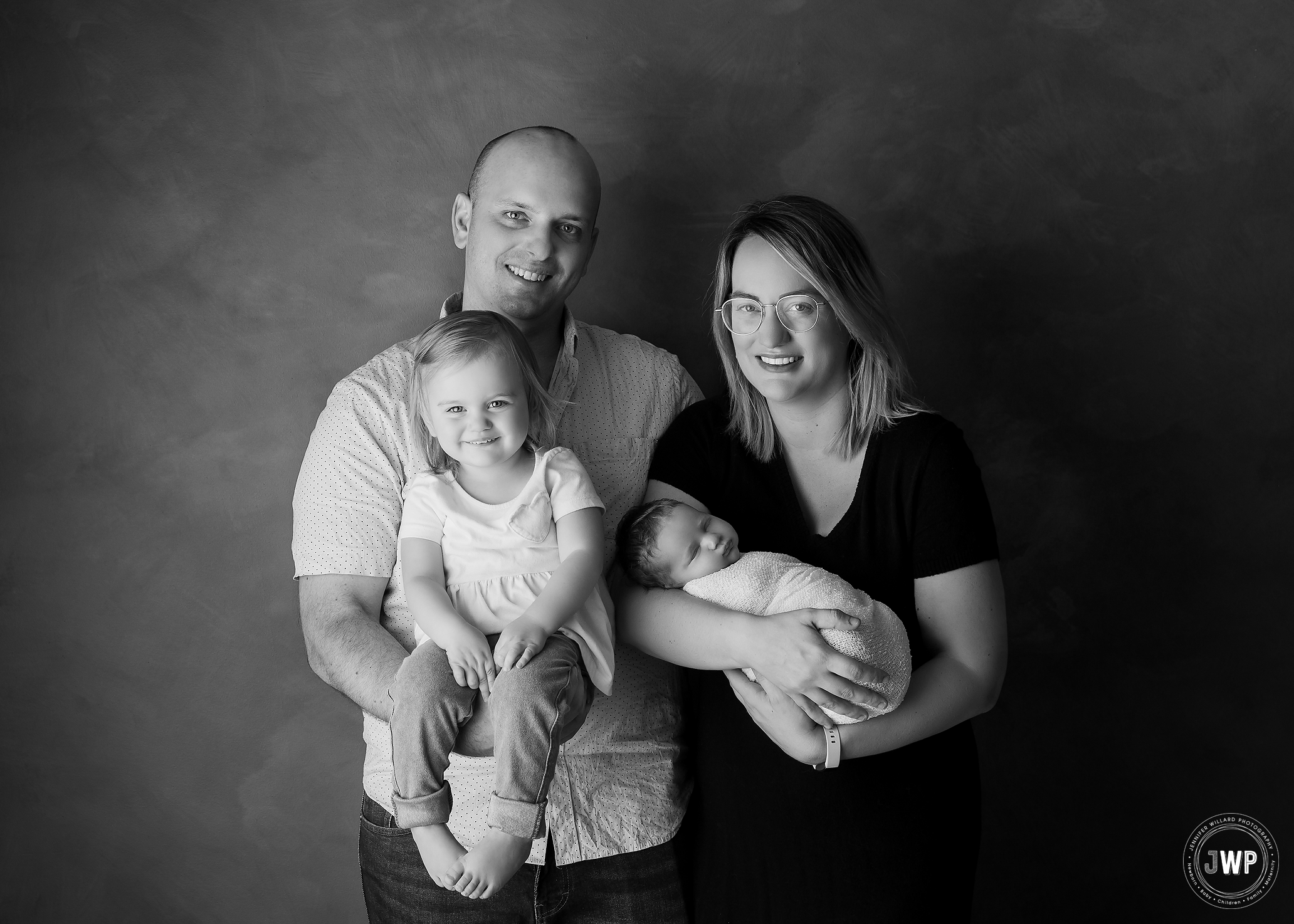 family portrait newborn girl big sister parents black and white Kingston photographer